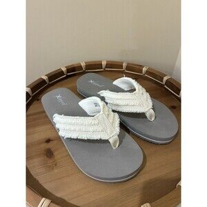 XAppeal Womens Sz 8 Peyton Flip Flop Sandals Casual Natural Comfort Beige